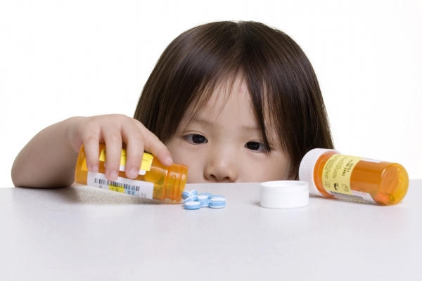 Thuốc Zidocin không sử dụng cho trẻ dưới 6 tuổi