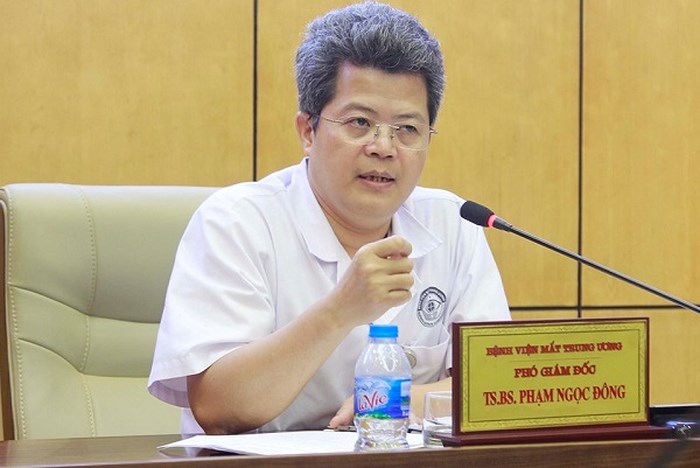 Phạm Ngọc Đông - Phó Giám đốc Bệnh viện Mắt Trung ương trả lời báo chí