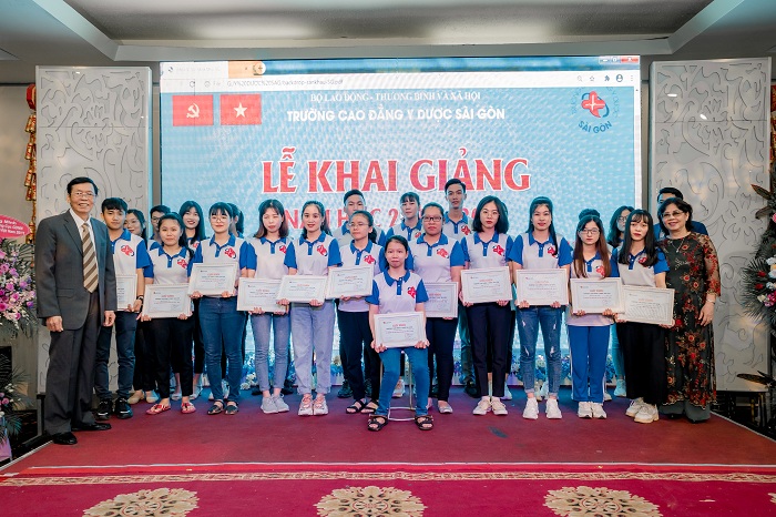 Trường Cao đẳng Y Dược Sài Gòn tổ chức lễ khai giảng năm học 2020-2021 và kỷ niệm 38 năm ngày nhà giáo Việt Nam 20/11