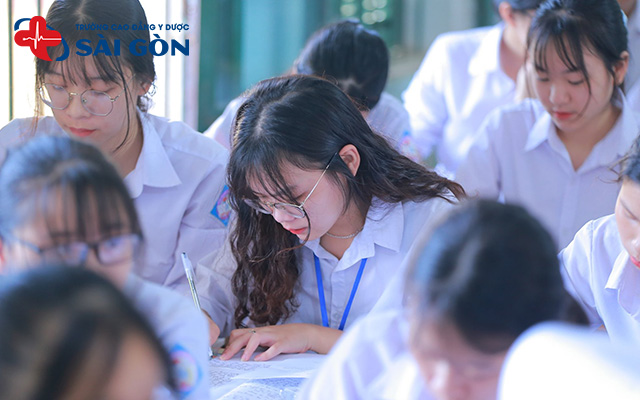 &ocirc;n thi khối b