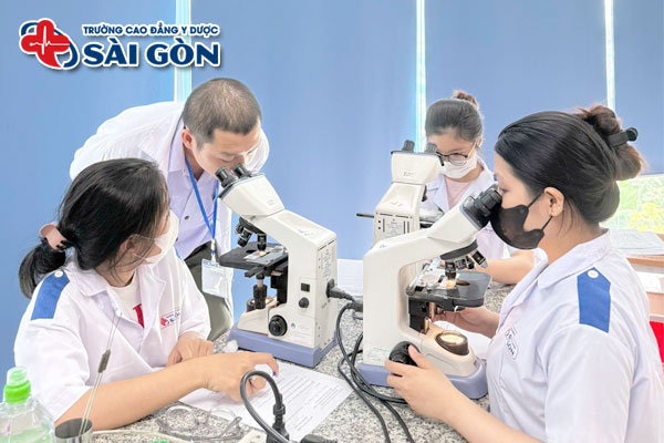 cơ hội nghề nghiệp ngành kỹ thuật xét nghiệm y học