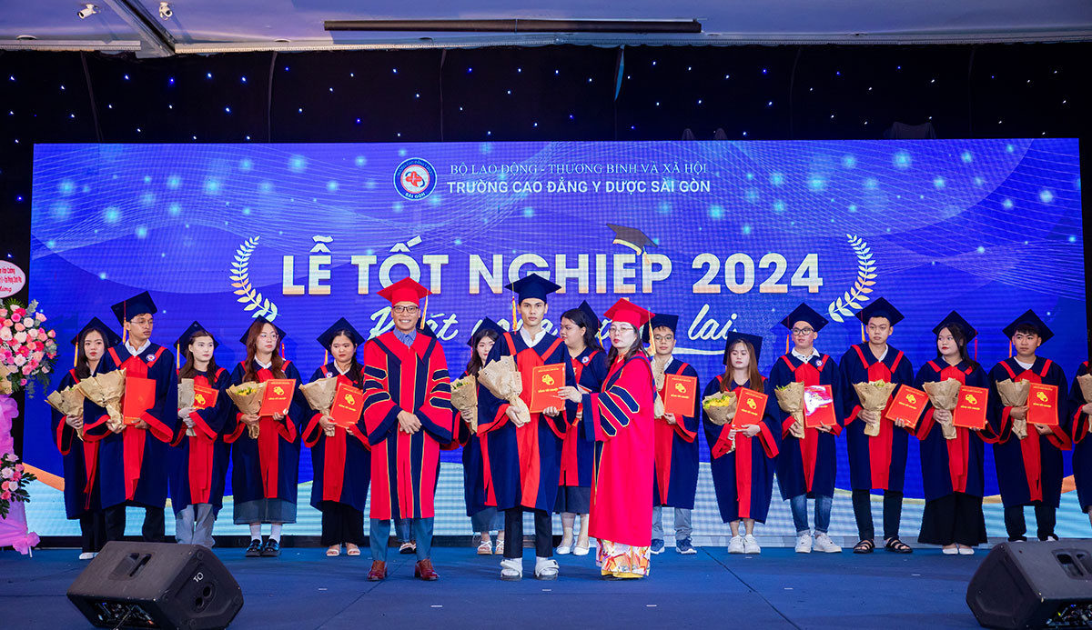 Lễ trao bằng tốt nghiệp Trường Cao đẳng Y Dược Sài Gòn
