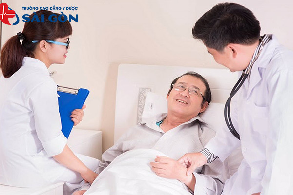Điều dưỡng viên là gì? Chi tiết công việc của Điều dưỡng viên
