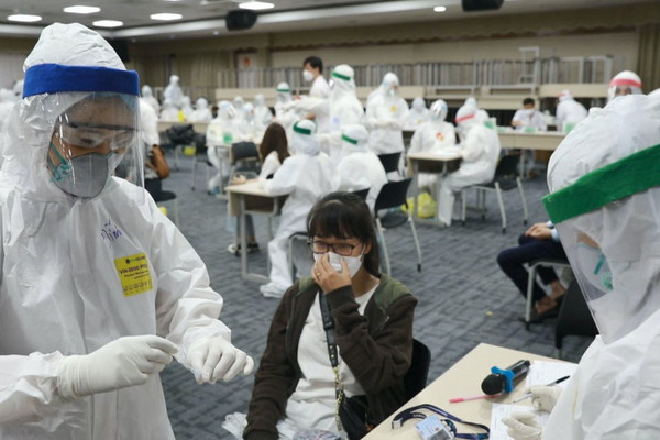 Bắc Ninh có 25 bệnh nhân COVID-19 diễn biến nặng, Bộ Y tế điều chuyên gia của Bệnh viện Bạch Mai