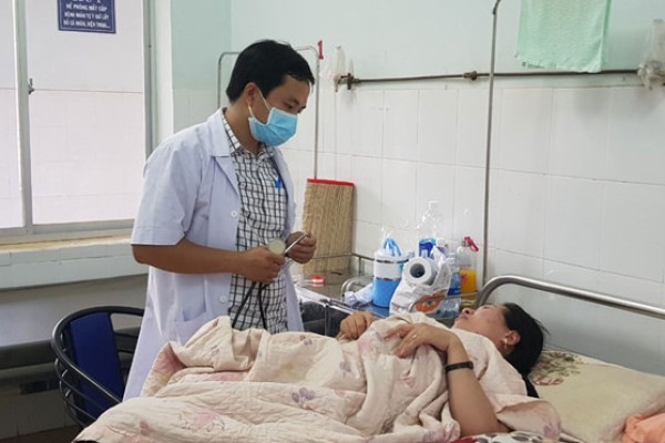 Bình Phước thiếu hụt bác sĩ dù trải thảm trợ cấp... 400 lần mức lương cơ sở