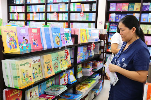 Bộ GD&ĐT có chế tài mạnh xử lý việc ép mua sách tham khảo
