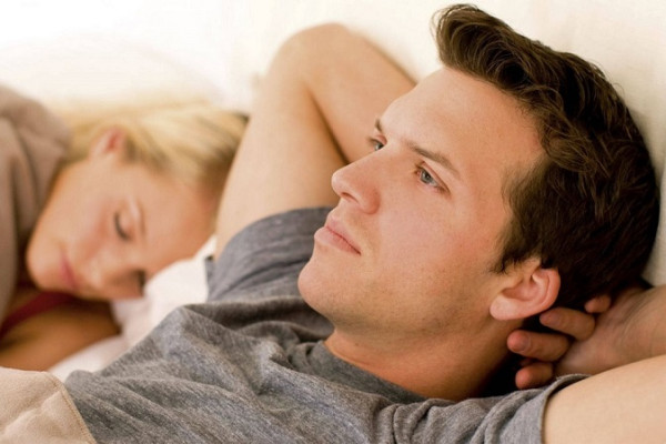 Các dấu hiệu nhận biết tình trạng tinh trùng yếu mà nam giới cần nắm rõ