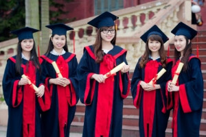 co-nen-lien-thong-trai-nganh-tu-cao-dang-len-dai-hoc-khong