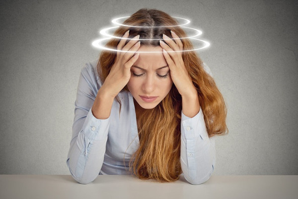 Có những điều nào cần lưu ý cho người bị chóng mặt?