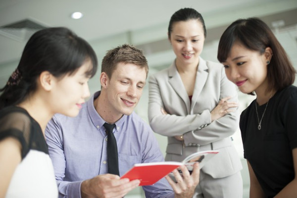 Con gái có nên học kinh doanh quốc tế hay không?