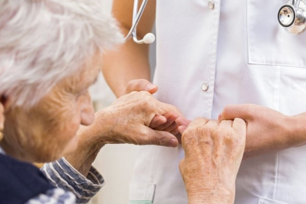 Điều trị bệnh Parkinson bằng phương pháp nào hiệu quả nhất?