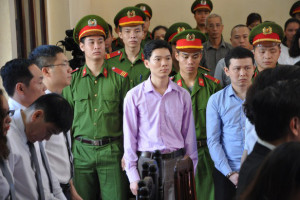 he-lo-tinh-tiet-moi-nhat-truoc-gio-xet-xu-hoang-cong-luong