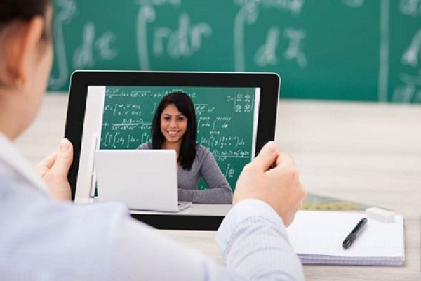 Học trực tuyến có hiệu quả hay không? Lý do bạn nên học trực tuyến