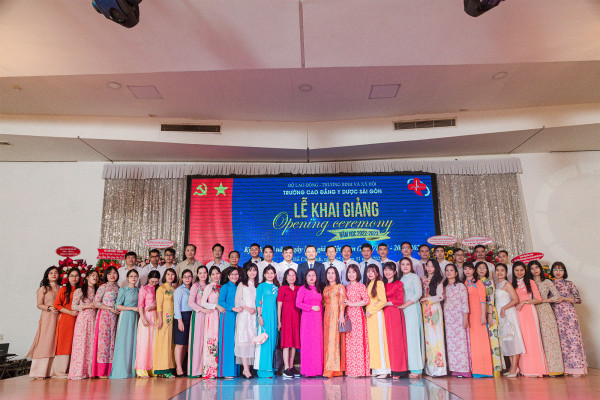 Lễ Khai giảng năm học 2022-2023 và Kỷ niệm 40 năm ngày Nhà giáo Việt Nam 20/11 tại Trường Cao đẳng Y Dược Sài Gòn