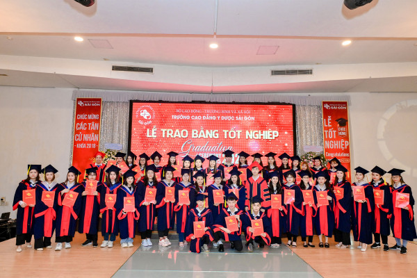 Lễ tốt nghiệp của các Tân Cử nhân khóa K11 trường Cao đẳng Y Dược Sài Gòn đong đầy cảm xúc
