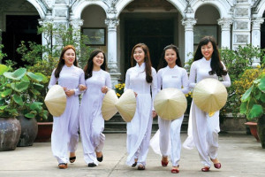 nen-hoc-su-pham-mam-non-he-trung-cap-hay-dai-hoc