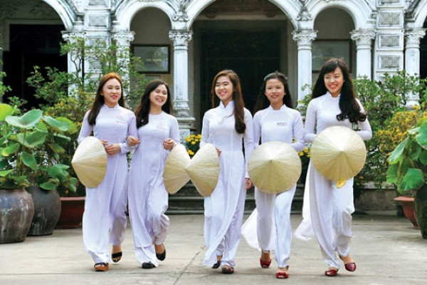 Nên học Sư phạm mầm non hệ Trung cấp hay Đại học?