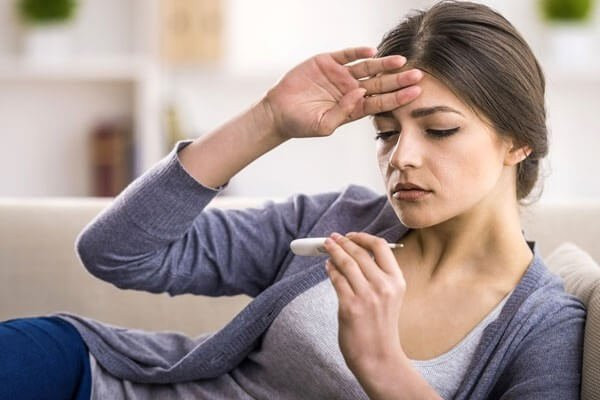 Những dấu hiệu sốt siêu vi ở người lớn bạn cần biết