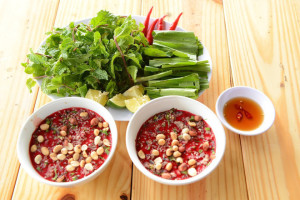 nhung-mon-an-tiem-an-nguy-co-nhiem-san-cao-nhat-ban-nen-biet
