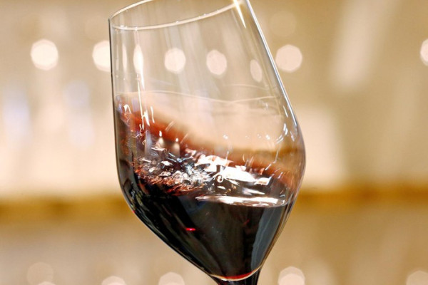 Rượu vang đỏ thực sự có tác dụng ngăn ngừa bệnh tim?