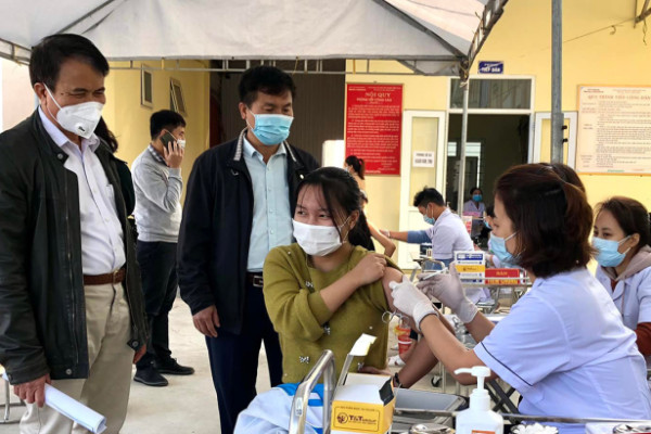 Thêm 22 học sinh ở Thanh Hóa nhập viện sau tiêm vaccine