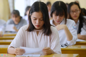 tu-van-mua-thi-con-gai-nen-chon-nganh-gi