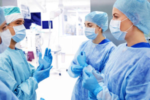 bac-si-khoa-ngoai-than-kinh-dam-nhiem-nhung-cong-viec-gi