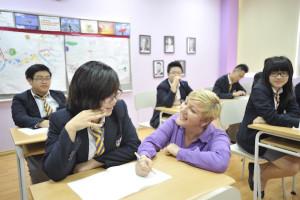 hoc-tam-ly-giao-duc-ra-lam-gi-luong-bao-nhieu