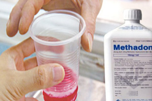 nam-sinh-bi-ngo-doc-do-uong-nham-methadone