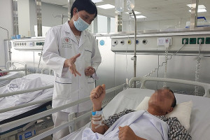 nam-thanh-nien-28-tuoi-dot-quy-sau-mot-con-dau-dau