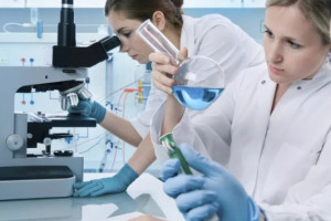 nganh-hoa-duoc-la-gi-co-hoi-viec-lam-cua-nganh-hoa-duoc-hien-nay