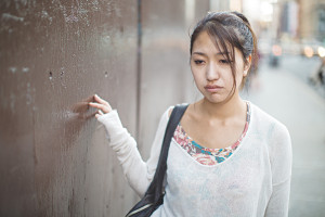 nguoi-bi-benh-tram-cam-co-bieu-hien-nhu-the-nao