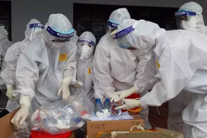 nguoi-dan-ong-duong-tinh-voi-sars-cov-2-sau-8-lan-xet-nghiem-am-tinh