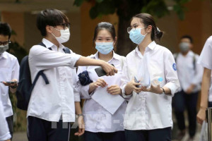 nhieu-truong-dai-hoc-tang-manh-hoc-phi