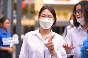 tu-nam-2025-giam-1-3-so-luong-to-hop-xet-tuyen-vao-dai-hoc