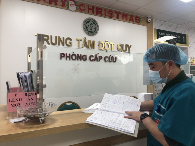 39 tuổi không có bệnh nền, người đàn ông đột quỵ não, tử vong