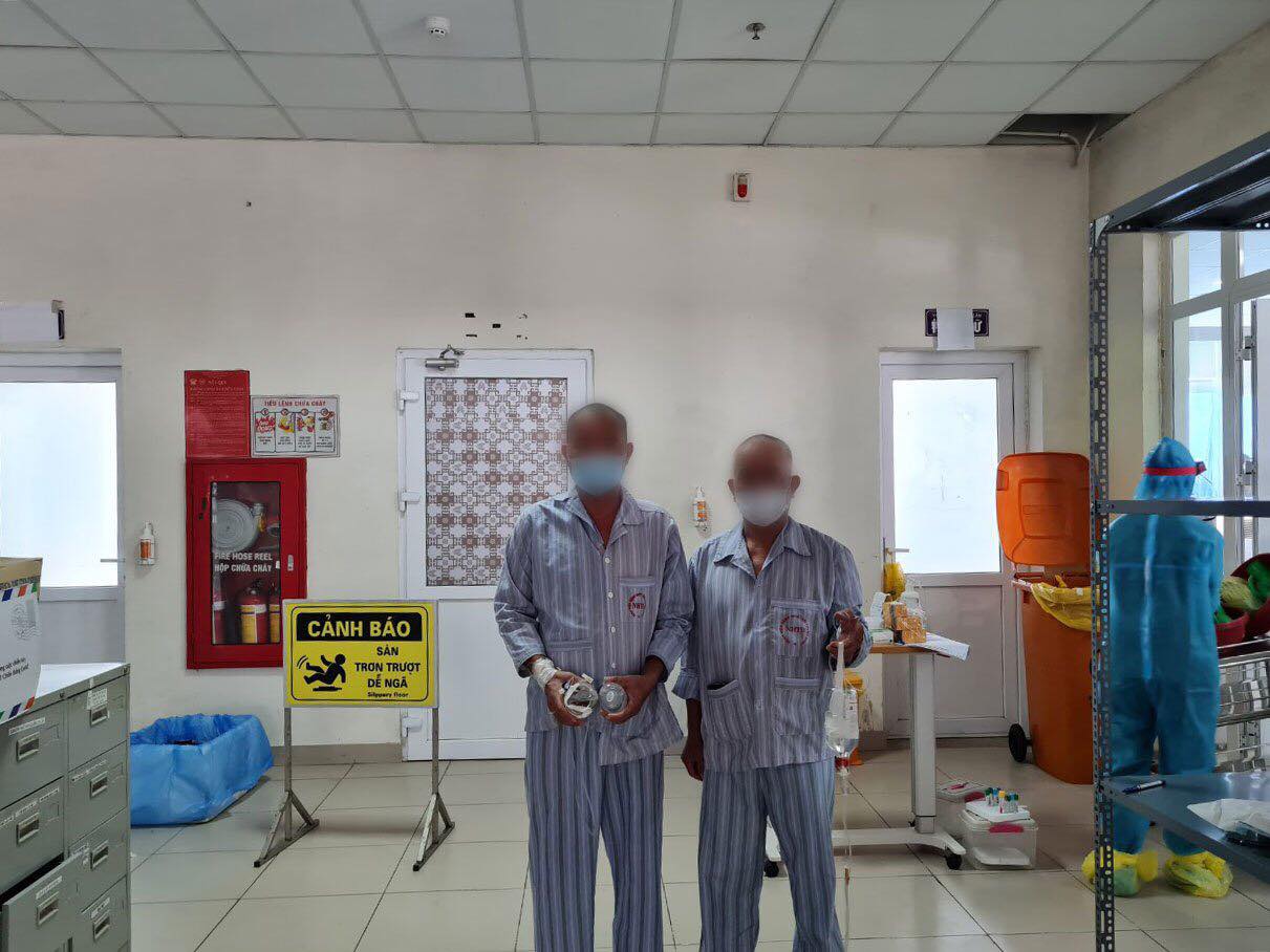 5-BENH-NHAN-NANG-MAC-COVID19-DUOC-CUU-SONG