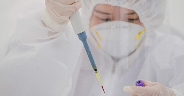 vi-sao-ca-nghi-nhiem-covid-19-nguoi-indonesia-duong-tinh-roi-lai-am-tinh