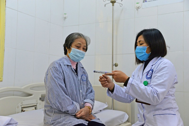 bo-chuc-trieu-mua-thuoc-dom-de-roi-nguy-kich-phai-cap-cuu