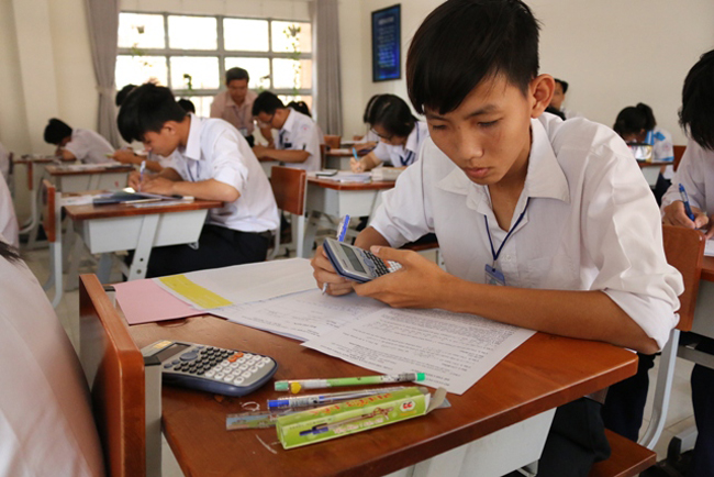 R&acirc;́t nhi&ecirc;̀u loại máy tính c&acirc;̀m tay bạn có th&ecirc;̉ mang vào phòng thi