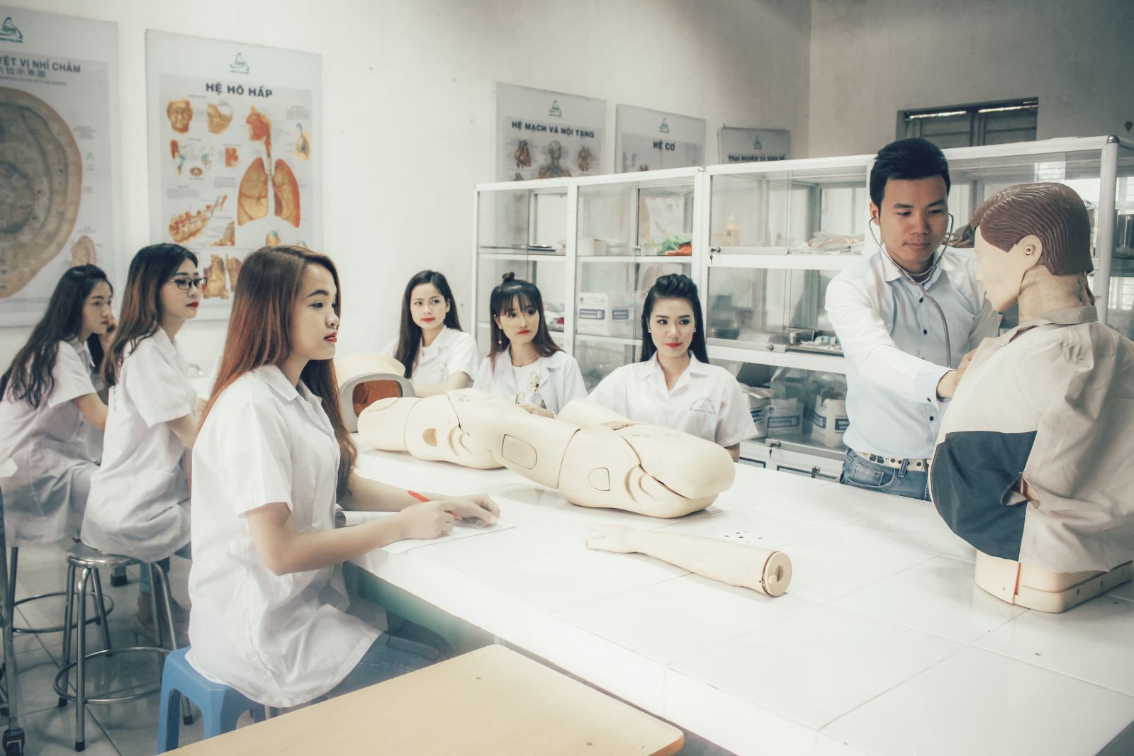 Cao đẳng Đi&ecirc;̀u dưỡng TPHCM xét tuy&ecirc;̉n đi&ecirc;̉m kh&ocirc;́i nào?