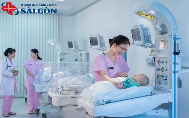 Cao đẳng Hộ sinh nên học trường nào để đảm bảo cơ hội việc làm?