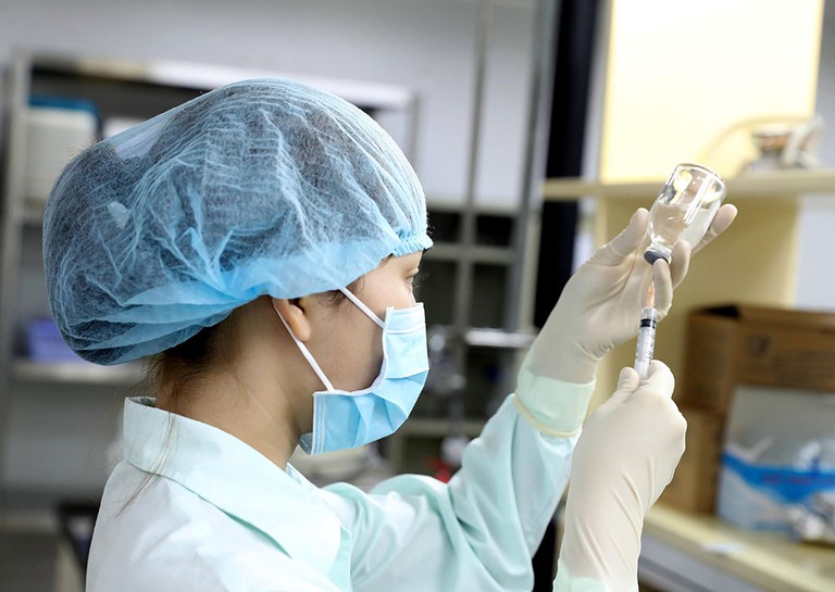 Chính thức tuyển người tiêm thử nghiệm vắc xin COVID-19
