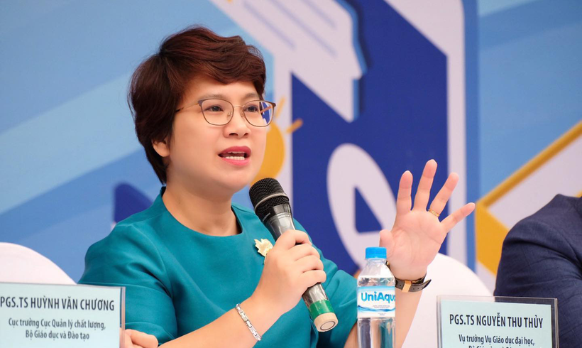 chọn ng&agrave;nh sau đ&oacute; mới chọn trường