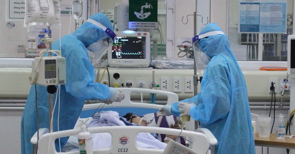 “Chúng tôi đã nỗ lực từng phút, từng giây để cứu bệnh nhân COVID-19 nặng”