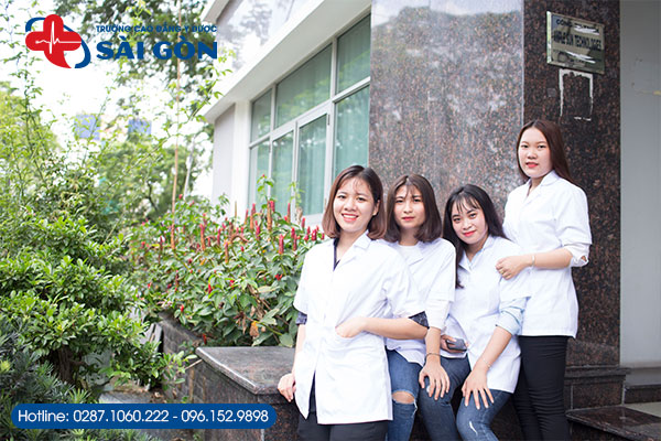  Ng&agrave;nh Dược trường Cao đẳng Y dược S&agrave;i G&ograve;n được đ&aacute;nh gi&aacute; cao