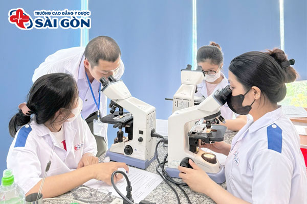 sinh viên xét nghiểm có thể đảm nhiệm nhiều vị trí công việc khác nhau