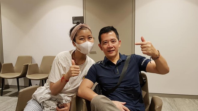 Con gái đạo diễn Những ngọn nến trong đêm qua đời sau 2 năm chống chọi ung thư