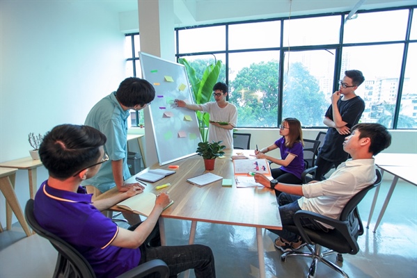 Sinh vi&ecirc;n Đại học Ph&uacute; Xu&acirc;n trong giờ thảo luận