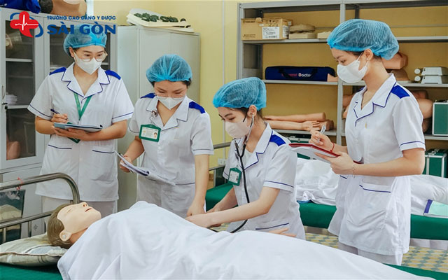 điều dưỡng vi&ecirc;n